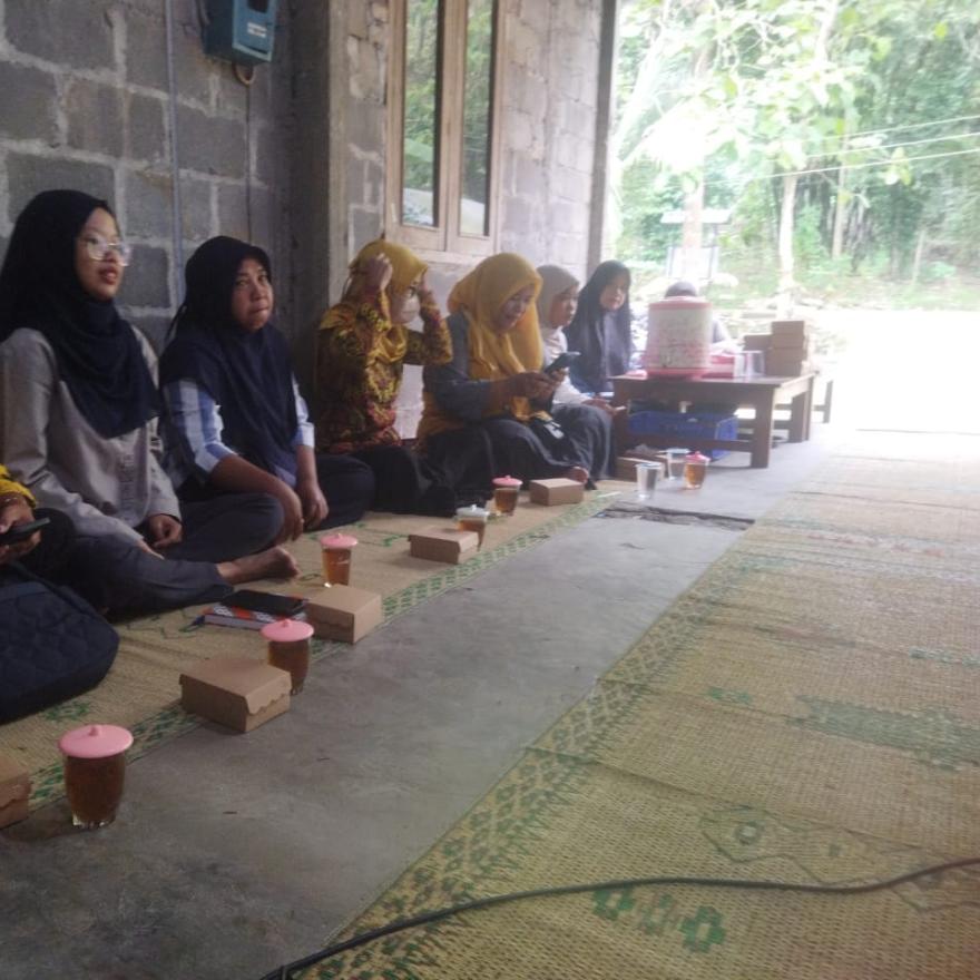 Pokja Kampung KB Kalurahan Pengasih Gelar Pertemuan Rutin