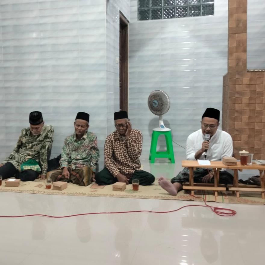 Pengajian Lapanan Malam Jumat Kliwon di Mushola Al Mubakkir Padukuhan Pengasih